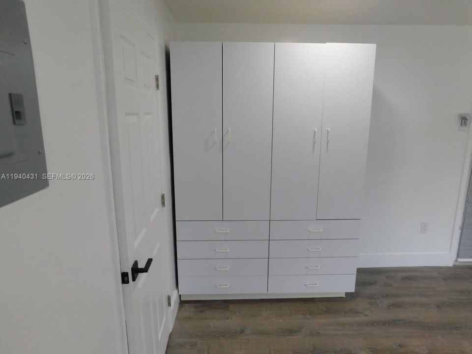 En Renta: $1,500 (0 camas, 1 baños, 2583 Pies cuadrados)