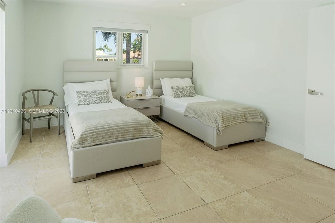 待售: $1,890,000 (4 贝兹, 2 浴室, 2250 平方英尺)