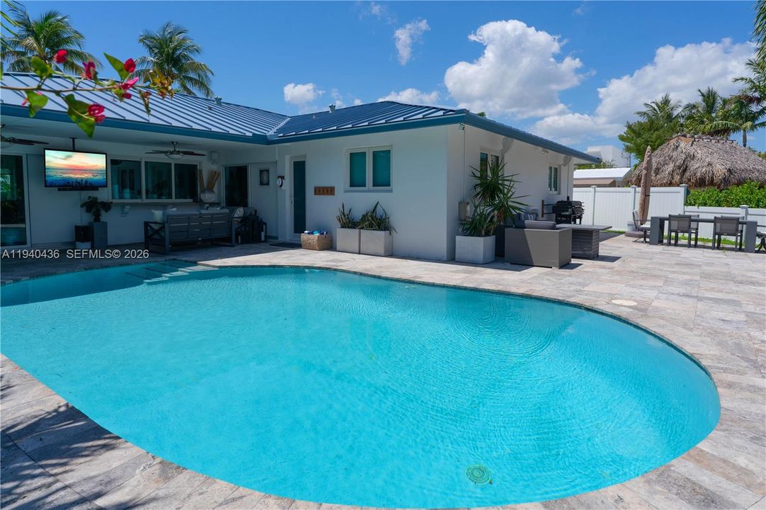 待售: $1,890,000 (4 贝兹, 2 浴室, 2250 平方英尺)