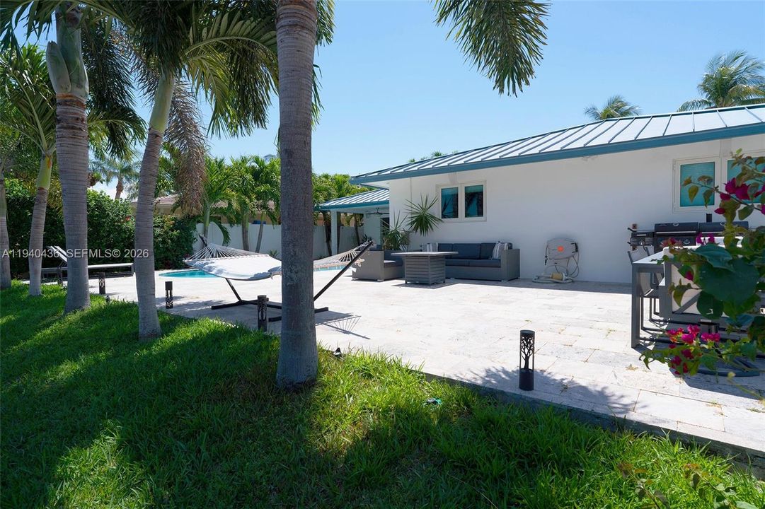 待售: $1,890,000 (4 贝兹, 2 浴室, 2250 平方英尺)