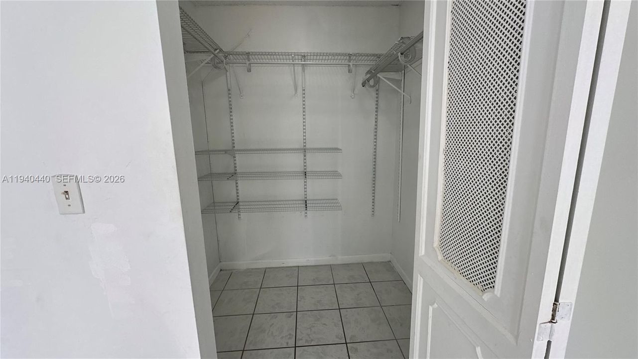 For Rent: $1,850 (1 beds, 1 baths, 767 Square Feet)