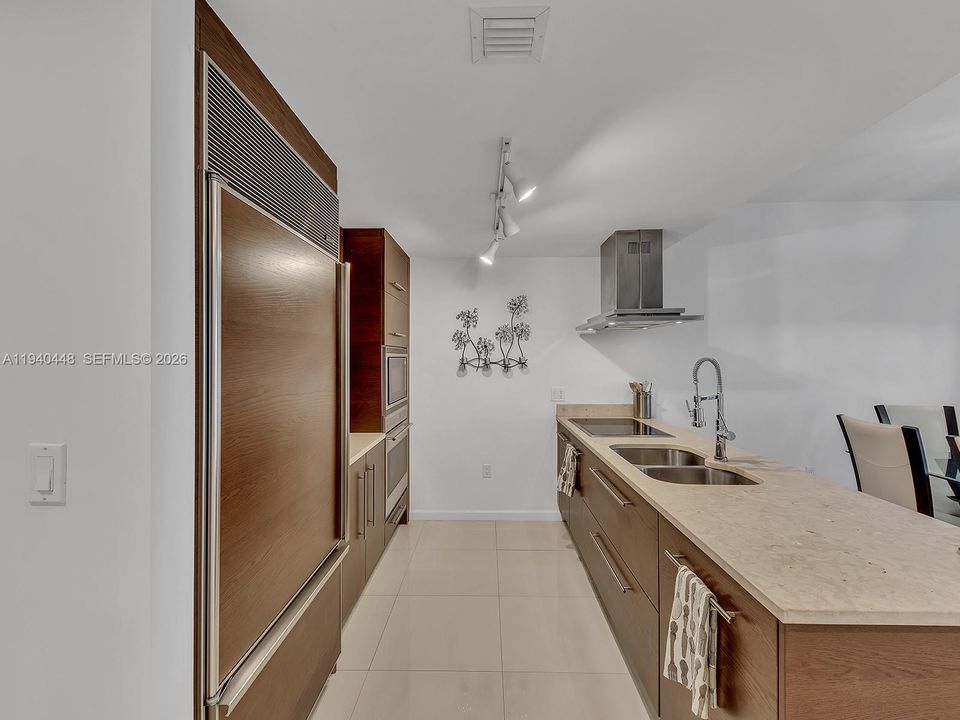 En Venta: $679,500 (1 camas, 1 baños, 984 Pies cuadrados)
