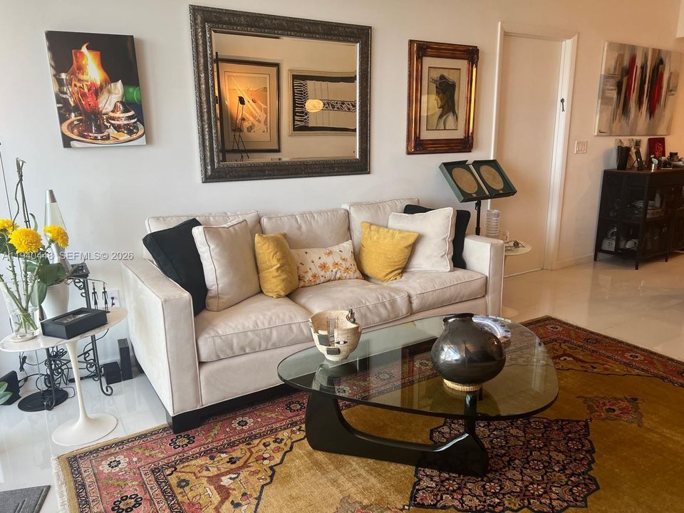 En Venta: $679,500 (1 camas, 1 baños, 984 Pies cuadrados)