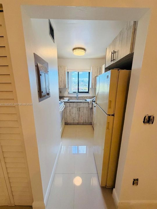 В аренду: $1,900 (1 спален, 1 ванн, 680 Квадратных фут)