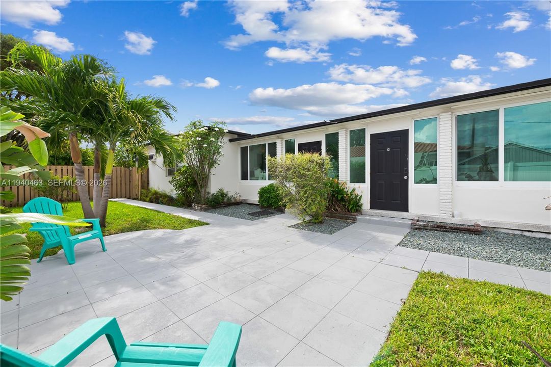 出租: $2,900 (2 贝兹, 2 浴室, 1080 平方英尺)