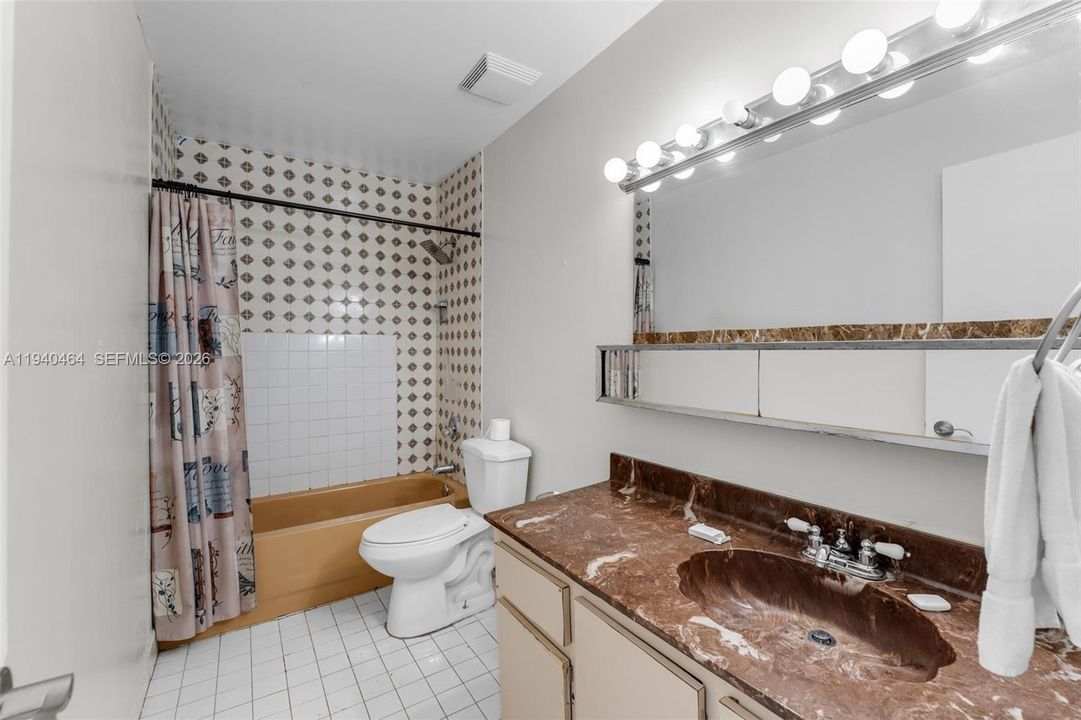 En Venta: $571,300 (3 camas, 2 baños, 1667 Pies cuadrados)