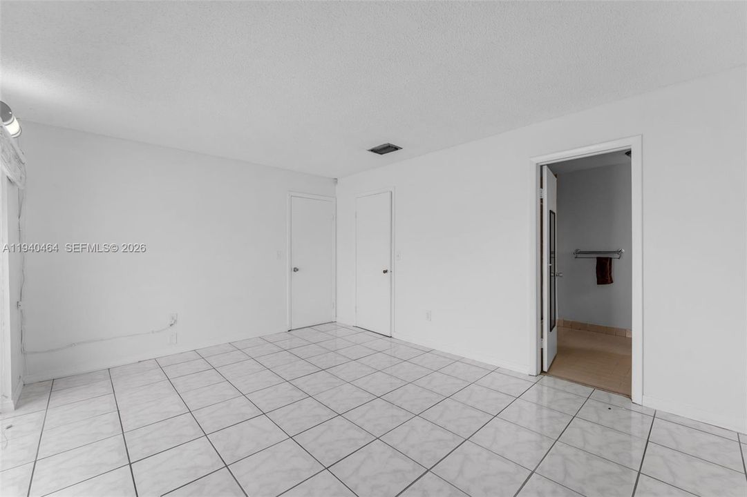 En Venta: $571,300 (3 camas, 2 baños, 1667 Pies cuadrados)