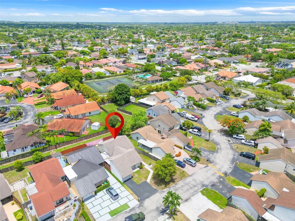 En Venta: $571,300 (3 camas, 2 baños, 1667 Pies cuadrados)