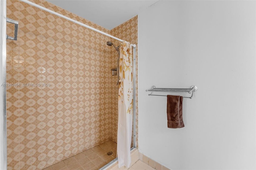 En Venta: $571,300 (3 camas, 2 baños, 1667 Pies cuadrados)