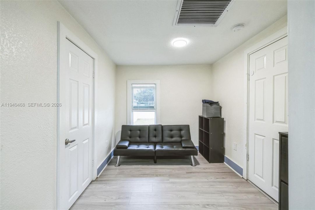 En Venta: $375,000 (2 camas, 1 baños, 837 Pies cuadrados)