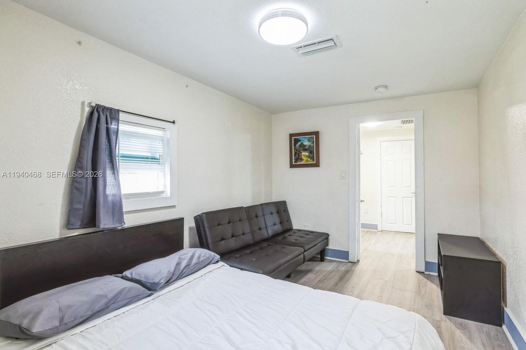 En Venta: $375,000 (2 camas, 1 baños, 837 Pies cuadrados)