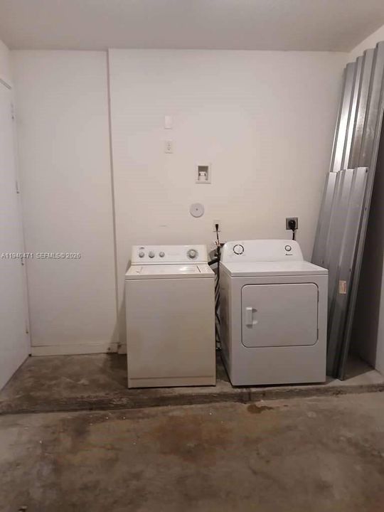 For Rent: $2,300 (2 beds, 2 baths, 1120 Square Feet)