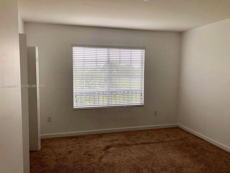 For Rent: $2,300 (2 beds, 2 baths, 1120 Square Feet)