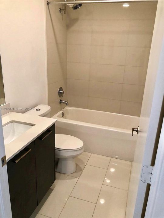 For Rent: $2,300 (2 beds, 2 baths, 1120 Square Feet)