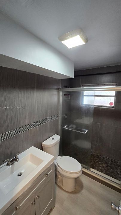 For Rent: $2,850 (3 beds, 2 baths, 1047 Square Feet)