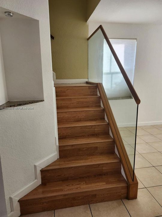 待售: $550,000 (4 贝兹, 2 浴室, 1793 平方英尺)