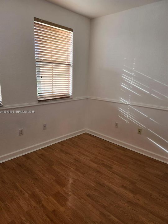 待售: $550,000 (4 贝兹, 2 浴室, 1793 平方英尺)