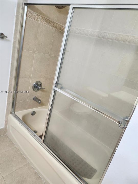 待售: $550,000 (4 贝兹, 2 浴室, 1793 平方英尺)