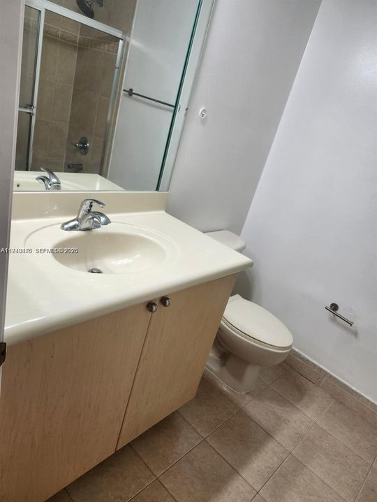 待售: $550,000 (4 贝兹, 2 浴室, 1793 平方英尺)