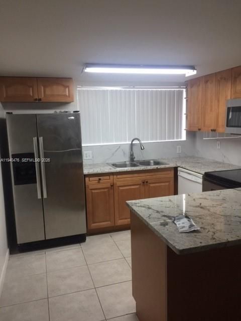 For Rent: $3,000 (4 beds, 2 baths, 1330 Square Feet)