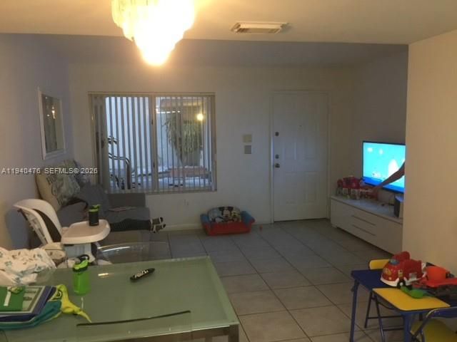 For Rent: $3,000 (4 beds, 2 baths, 1330 Square Feet)