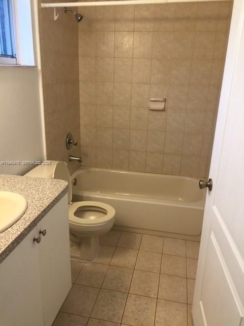 For Rent: $3,000 (4 beds, 2 baths, 1330 Square Feet)