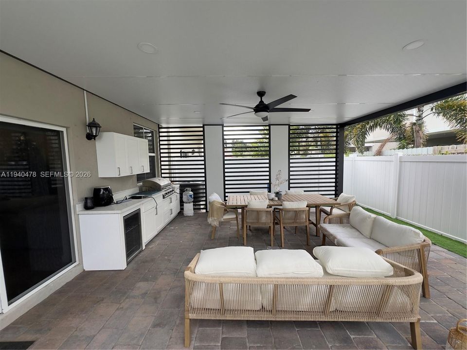 For Rent: $3,850 (4 beds, 2 baths, 1826 Square Feet)