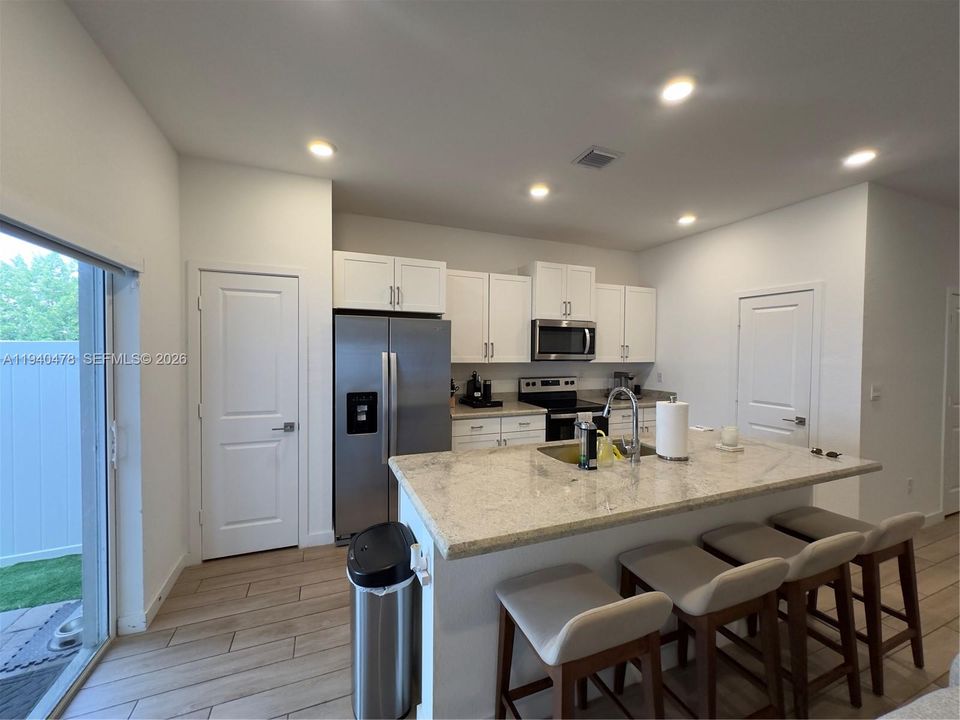 For Rent: $3,850 (4 beds, 2 baths, 1826 Square Feet)