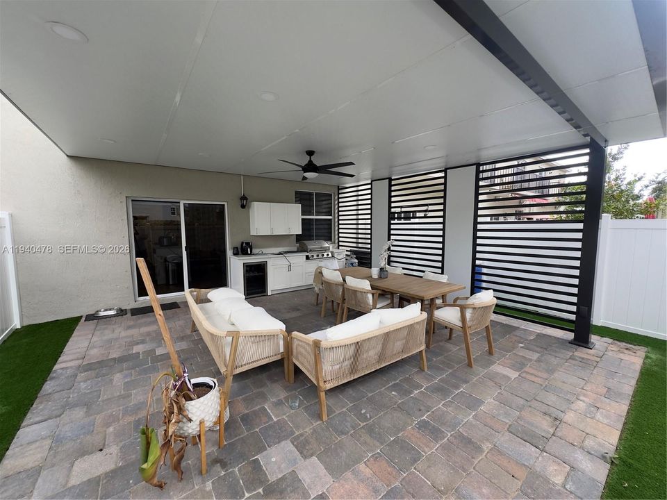 For Rent: $3,850 (4 beds, 2 baths, 1826 Square Feet)