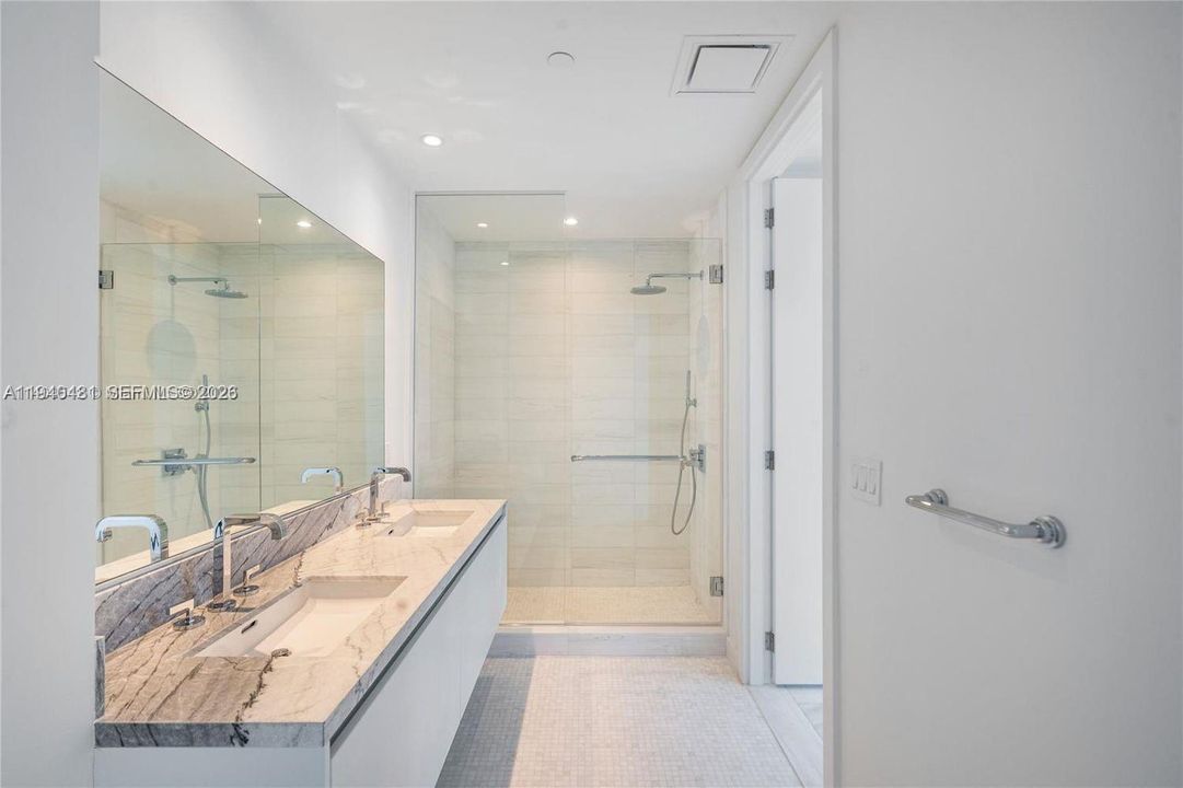 В аренду: $4,400 (1 спален, 1 ванн, 680 Квадратных фут)