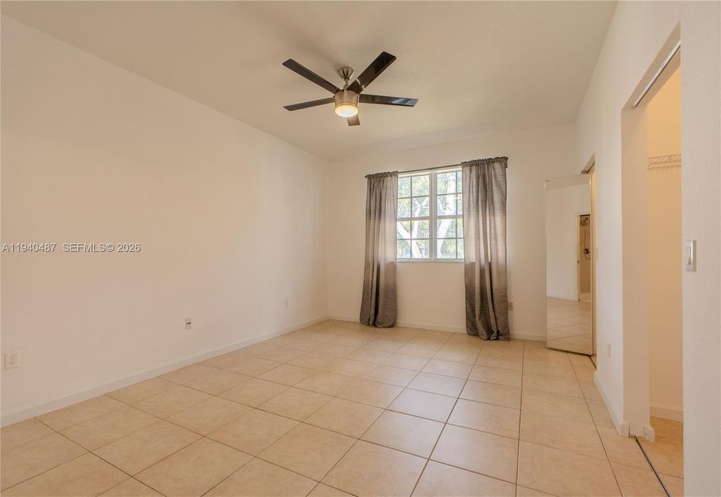 待售: $355,000 (2 贝兹, 2 浴室, 1280 平方英尺)