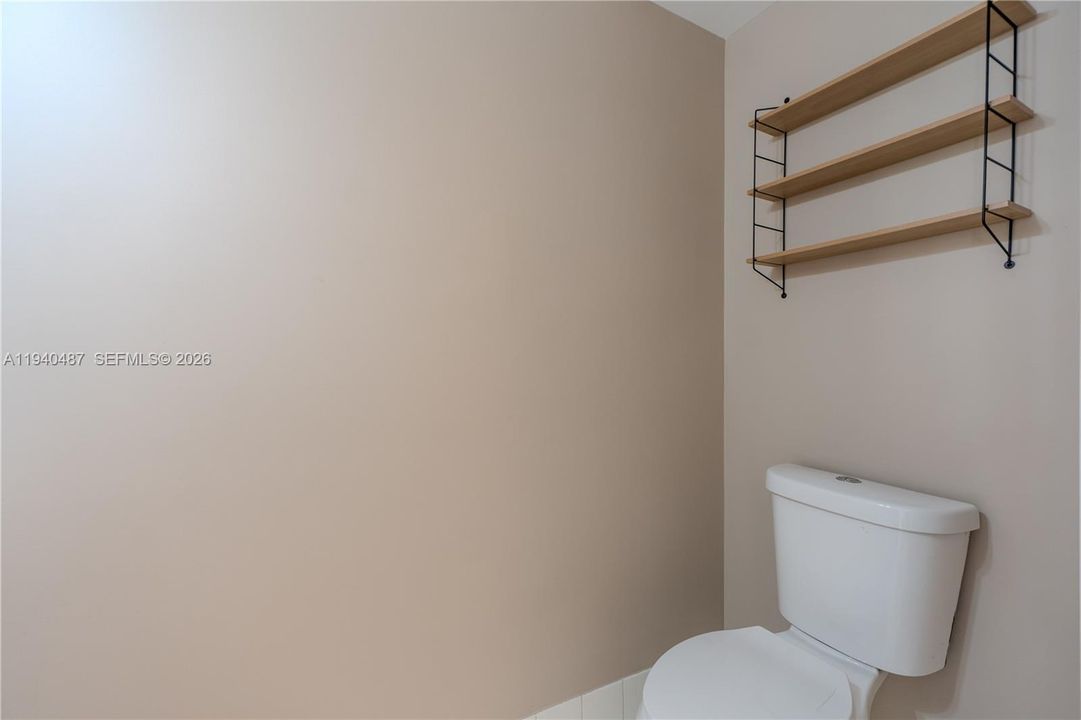 待售: $355,000 (2 贝兹, 2 浴室, 1280 平方英尺)