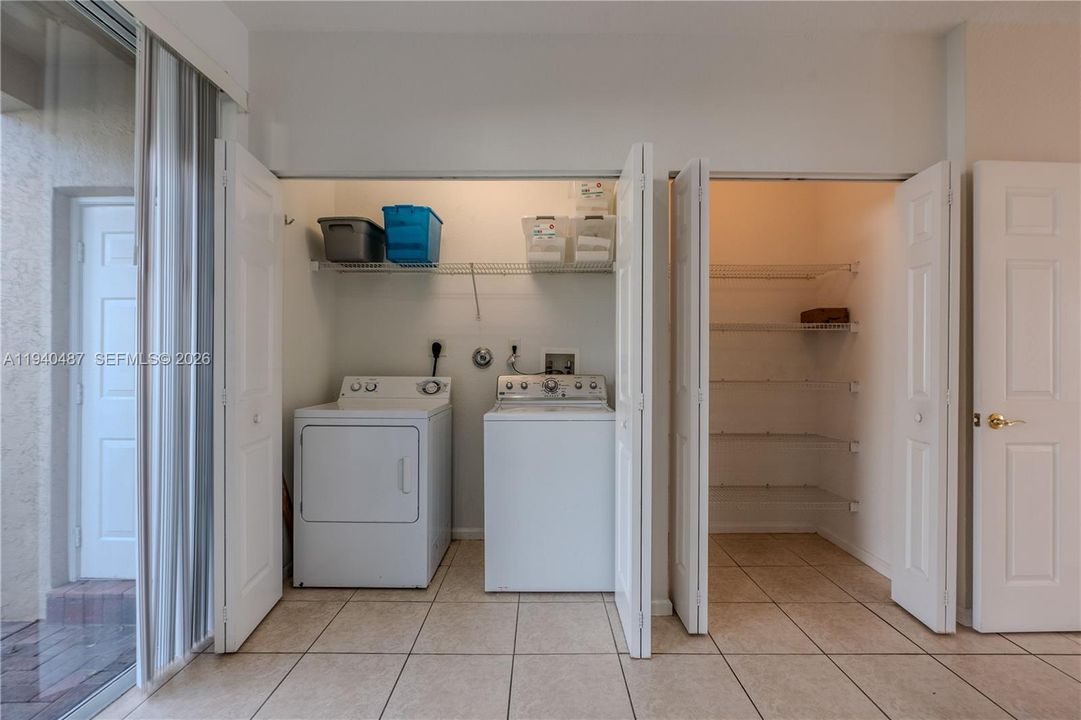 待售: $355,000 (2 贝兹, 2 浴室, 1280 平方英尺)