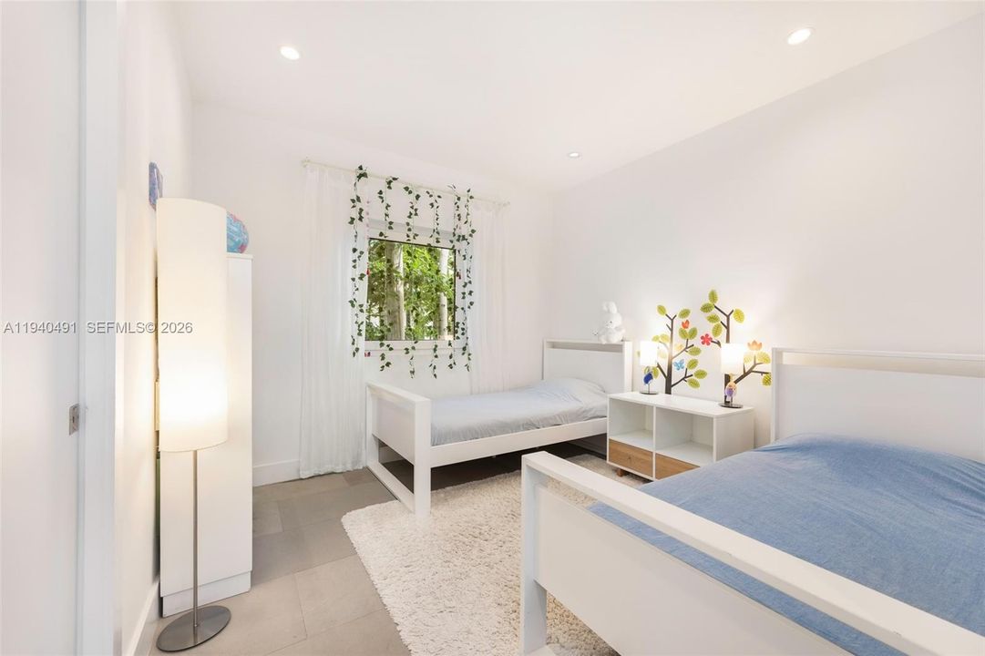 For Sale: $3,750,000 (4 beds, 4 baths, 3334 Square Feet)