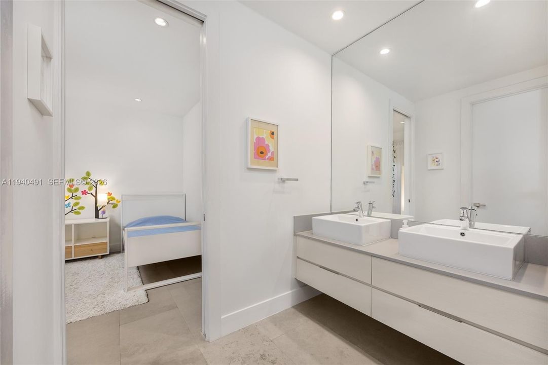 For Sale: $3,750,000 (4 beds, 4 baths, 3334 Square Feet)