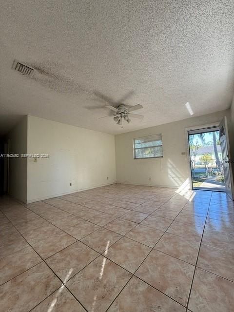 En Venta: $360,000 (3 camas, 1 baños, 1120 Pies cuadrados)