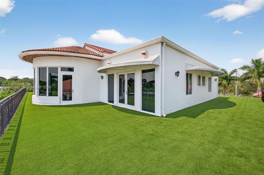 Activo con contrato: $5,450,000 (8 camas, 7 baños, 7966 Pies cuadrados)