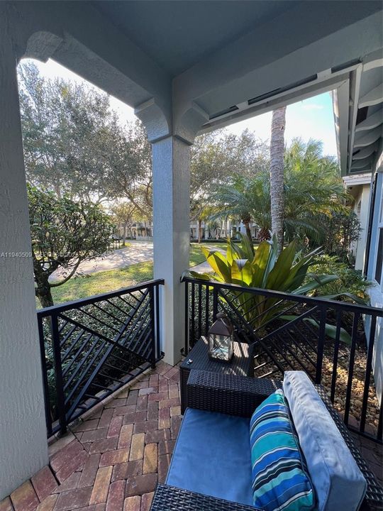 En Venta: $895,000 (3 camas, 2 baños, 1914 Pies cuadrados)