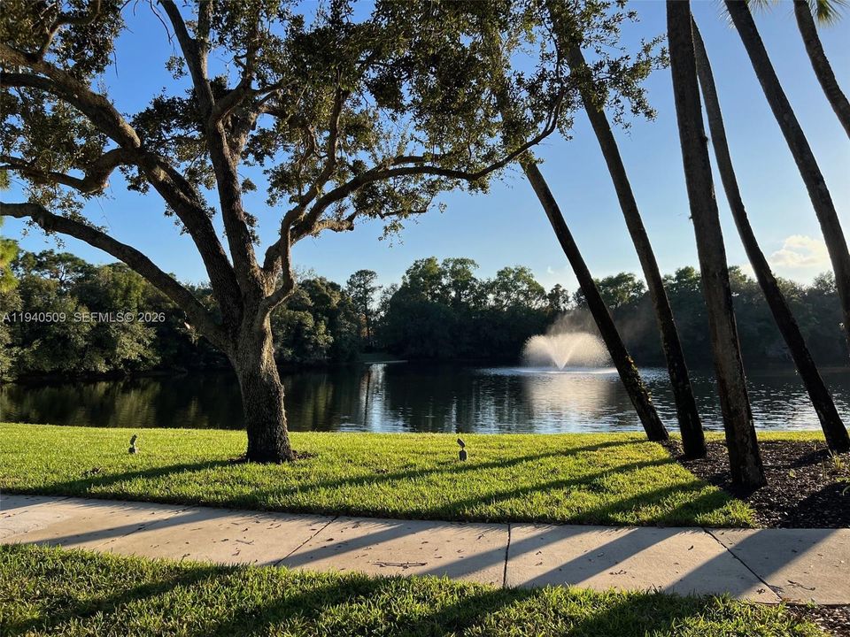 En Venta: $895,000 (3 camas, 2 baños, 1914 Pies cuadrados)