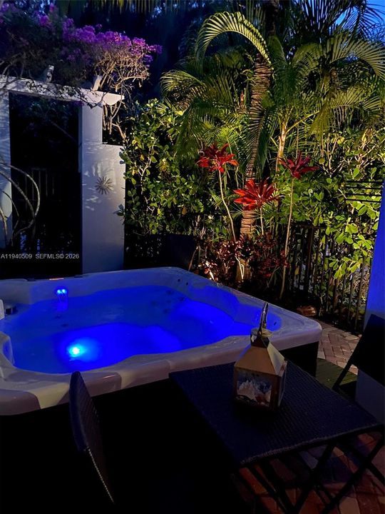 En Venta: $895,000 (3 camas, 2 baños, 1914 Pies cuadrados)