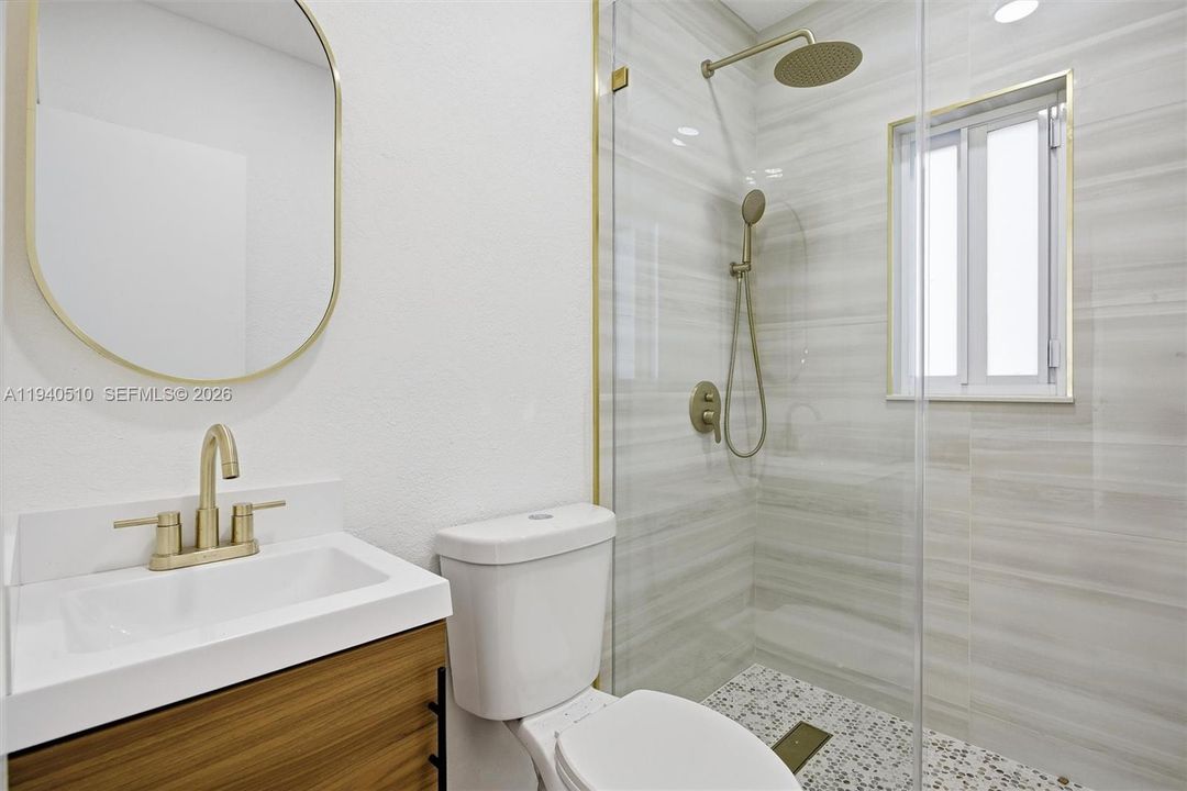 待售: $724,900 (3 贝兹, 2 浴室, 942 平方英尺)