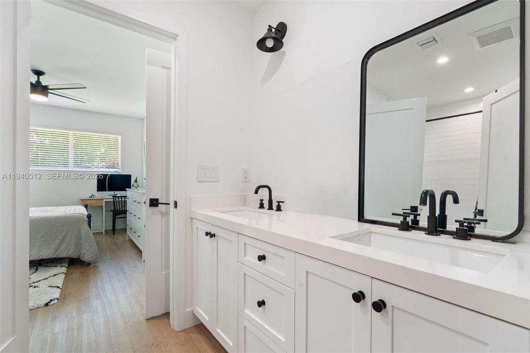 В аренду: $7,400 (3 спален, 2 ванн, 2124 Квадратных фут)