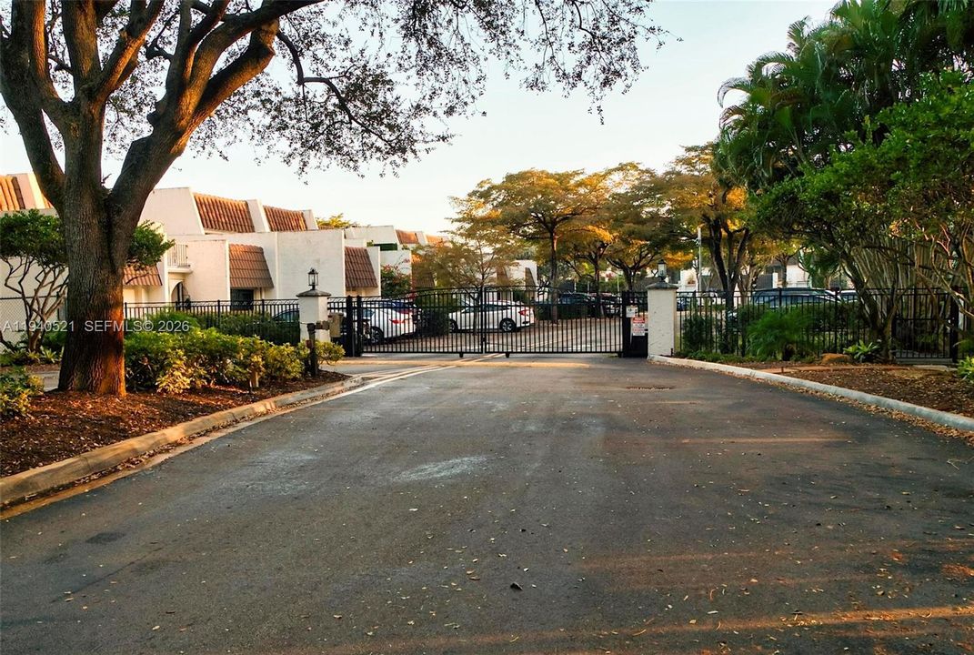 For Rent: $4,000 (2 beds, 2 baths, 1780 Square Feet)