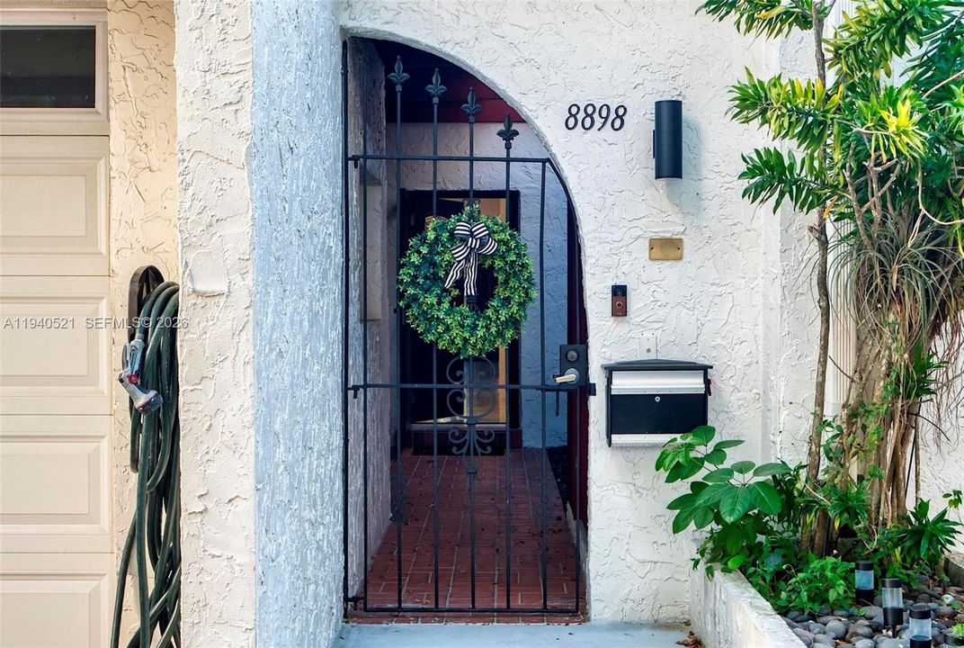 For Rent: $4,000 (2 beds, 2 baths, 1780 Square Feet)