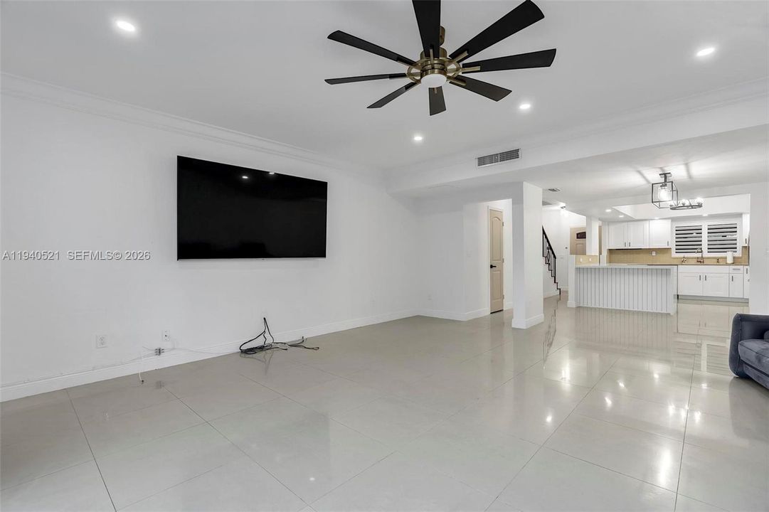 For Rent: $4,000 (2 beds, 2 baths, 1780 Square Feet)