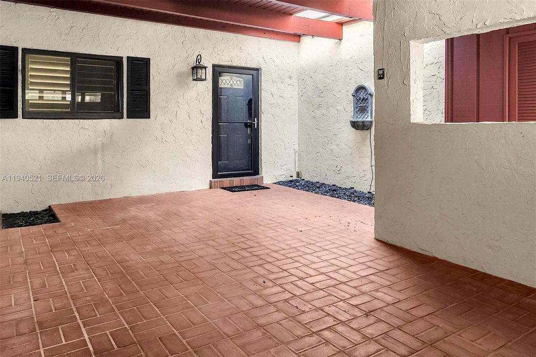 For Rent: $4,000 (2 beds, 2 baths, 1780 Square Feet)