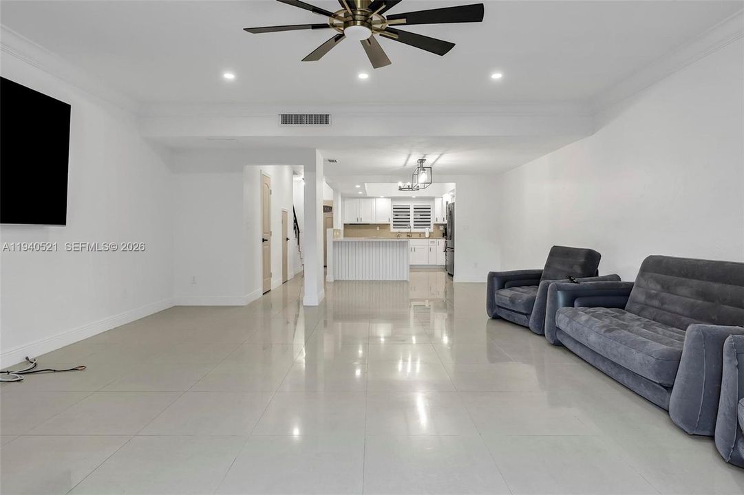 For Rent: $4,000 (2 beds, 2 baths, 1780 Square Feet)