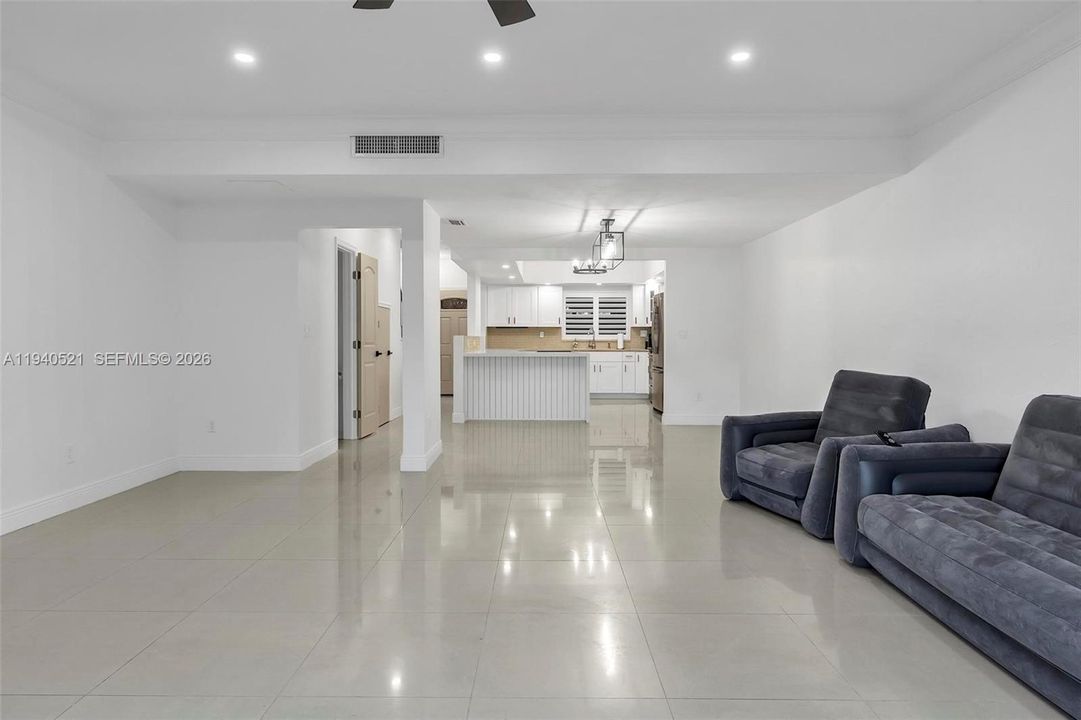 For Rent: $4,000 (2 beds, 2 baths, 1780 Square Feet)