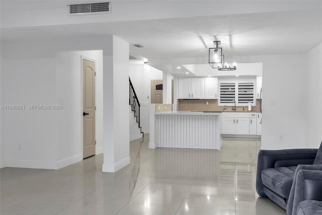 For Rent: $4,000 (2 beds, 2 baths, 1780 Square Feet)