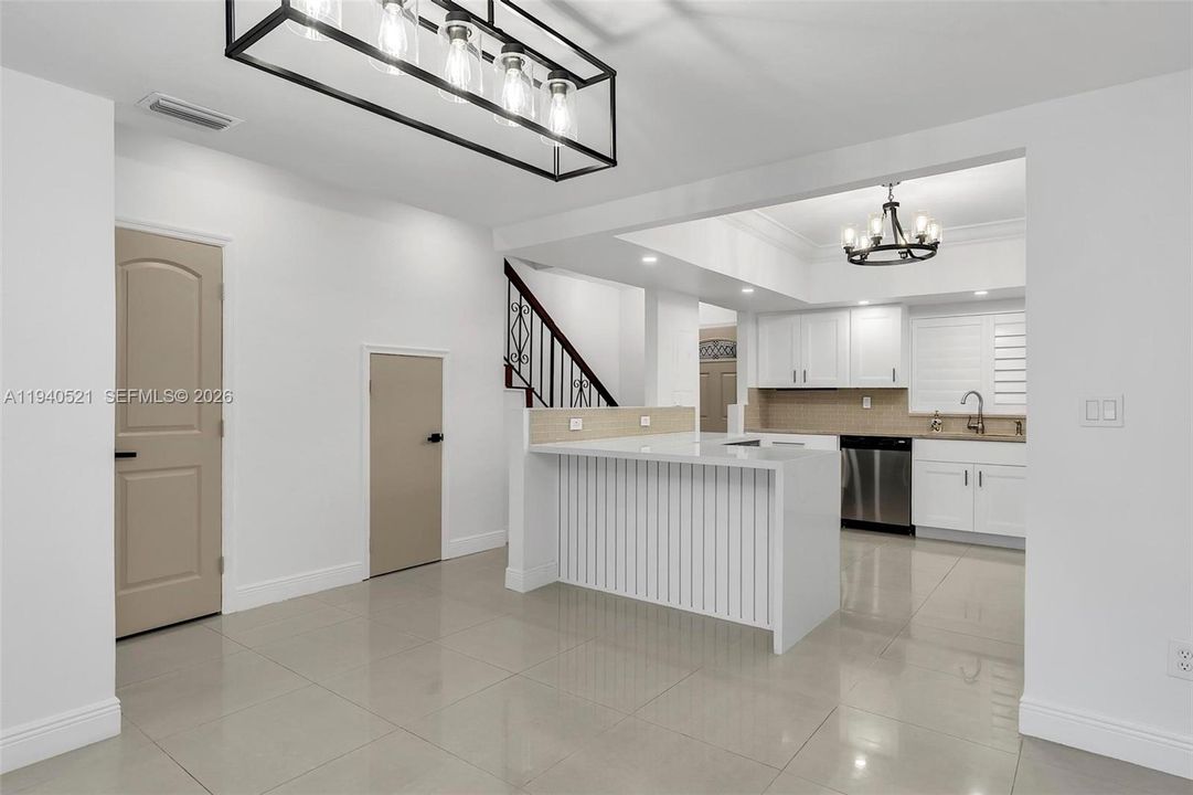 For Rent: $4,000 (2 beds, 2 baths, 1780 Square Feet)